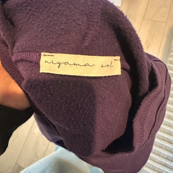 Niyama Sol Purple Cropped Long Sleeve Sweatshirt - Picture 3 of 4